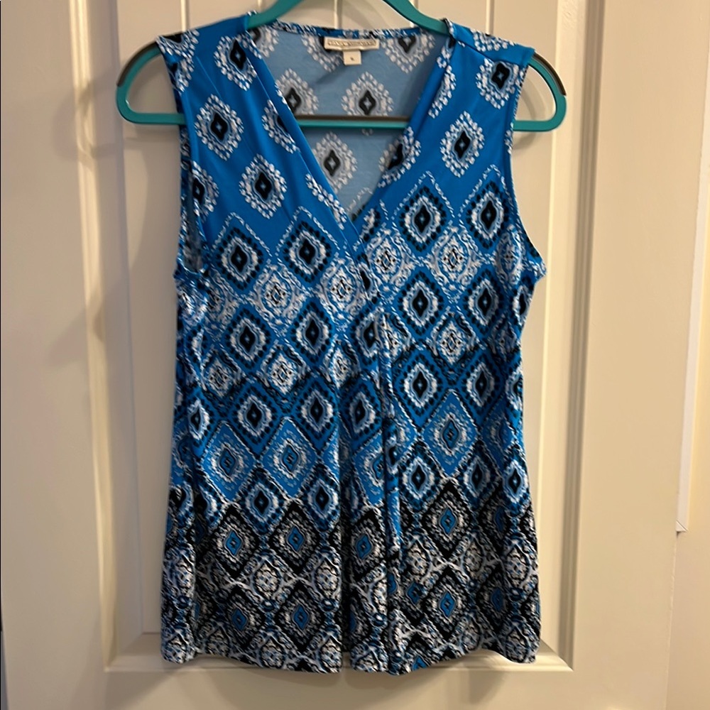 Dana Buchman Blue Patterned Sleeveless Top